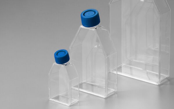 Cell-Culture-Flasks-3