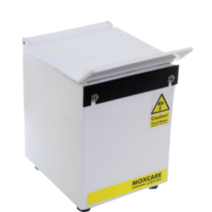 Lab film cutter with safety recessed blade